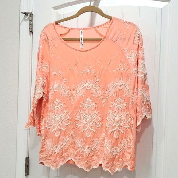 LeoandNicole Womans Contrasting Thread Embroidered Blouse Soft Coral Blouse,Med - Picture 1 of 8